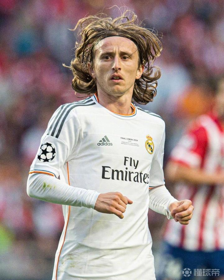 TA：随着主席选举临近，巴萨的长期引援议题根本无法提上议程