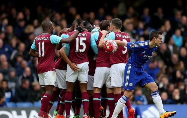 官方：穆尔豪斯与曼联续约3年，并租借加盟莱顿东方