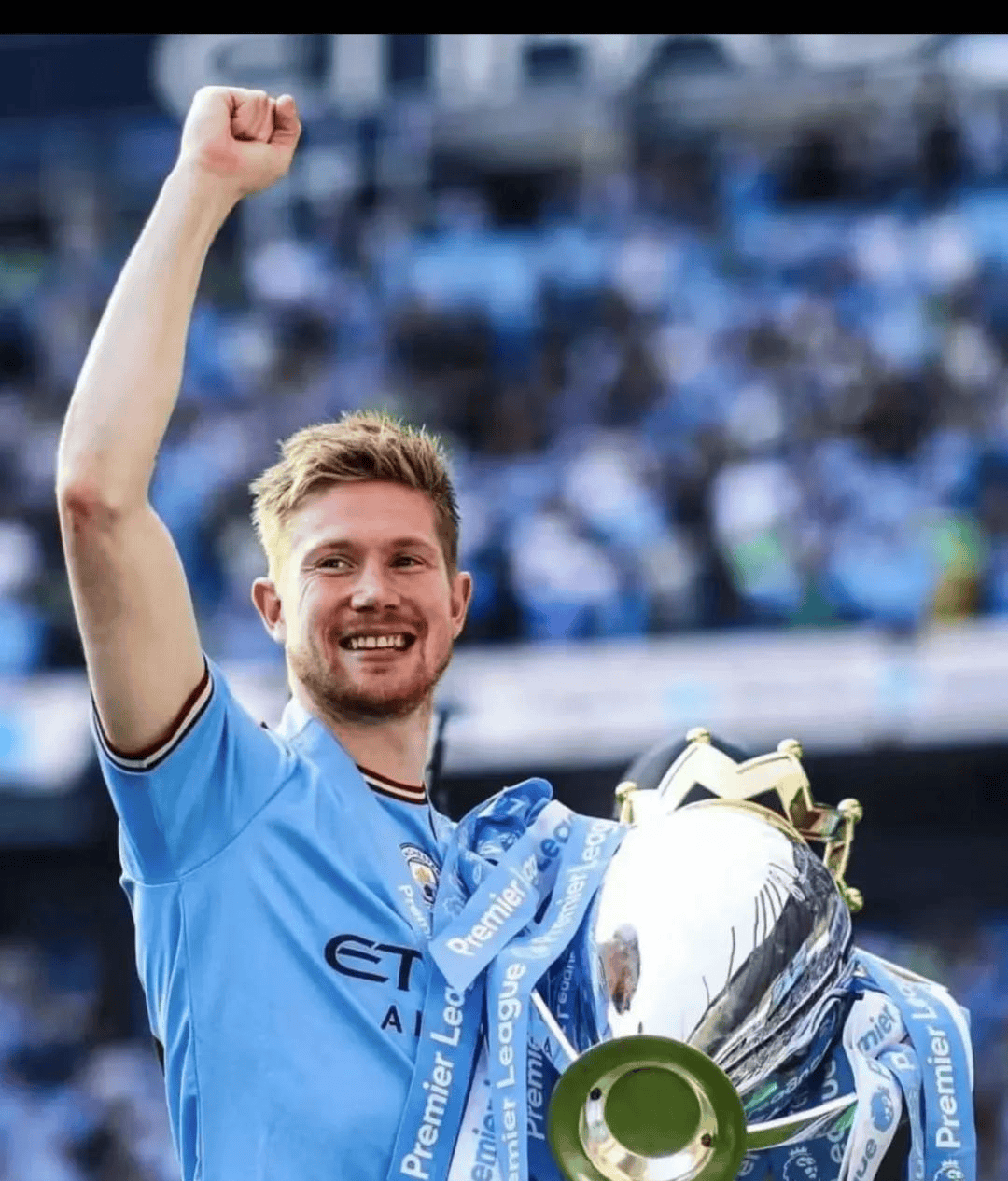 杨瀚森带女友赴美引发争议，好友崔永熙称其应专注篮球，网友支持其在球场表现。