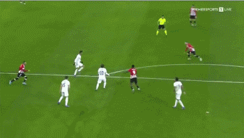 拜仁本赛季12轮保持不败，领跑积分榜，轰入44球，攻防俱佳，明日将迎战柏林联合。