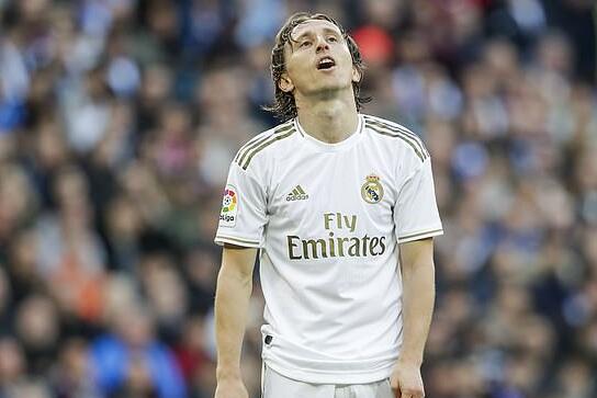 关键先生！高诗岩4中2得到8分5板8助&关键时刻拯救球队