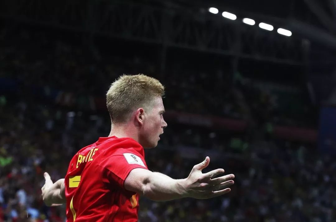 邓弗里斯：希望两到三周内复出，我们的球队就像一个大家庭